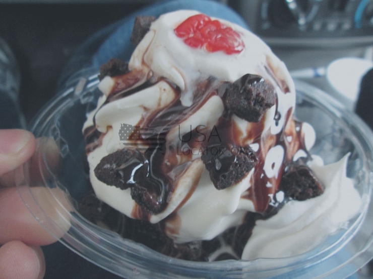 Hot Fudge Real Ice Cream Sundae photo